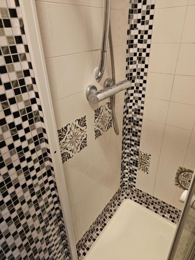 Ensuite Double Room Elizabeth Line Abbeywood Abbey Wood Exterior foto